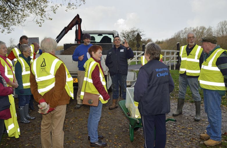 An encouragement to Anglican vicars to consider volunteering as a Waterways Chaplain